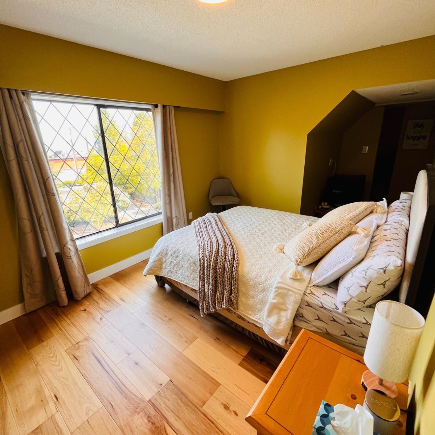 Oceanside Manor - Fancy Room - Golf Course & Beach View Qualicum Beach Exterior foto