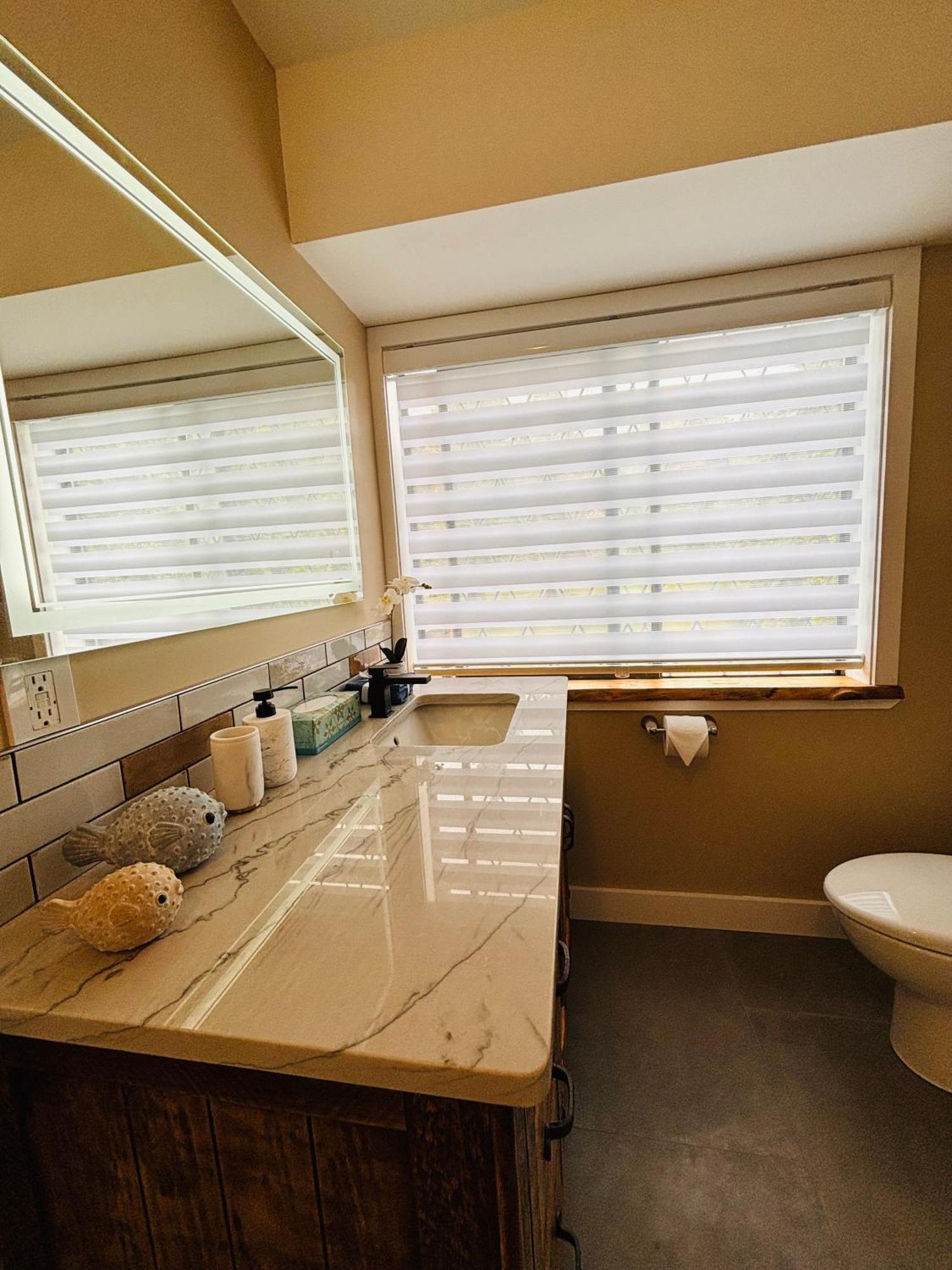 Oceanside Manor - Fancy Room - Golf Course & Beach View Qualicum Beach Exterior foto
