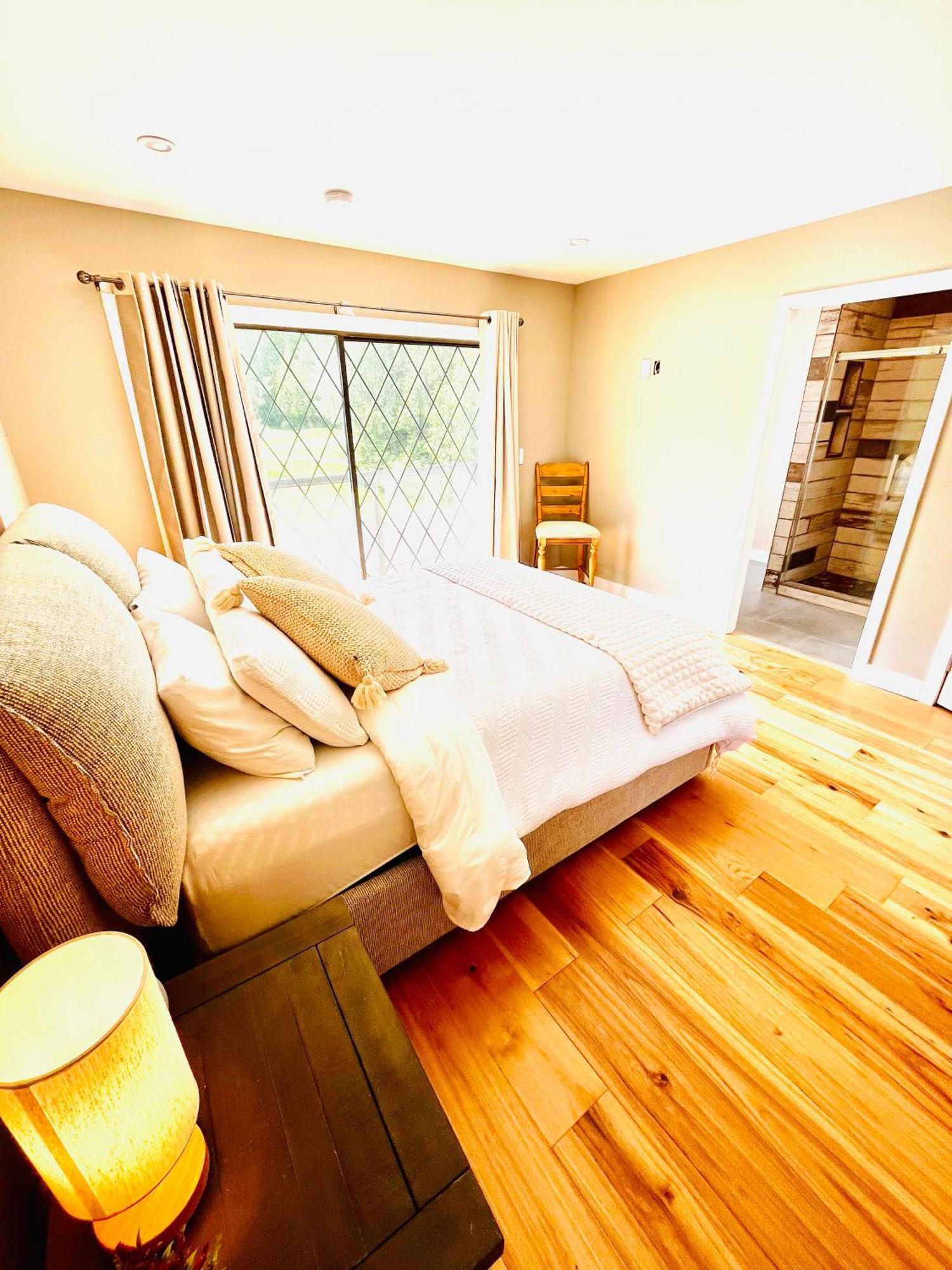 Oceanside Manor - Fancy Room - Golf Course & Beach View Qualicum Beach Exterior foto