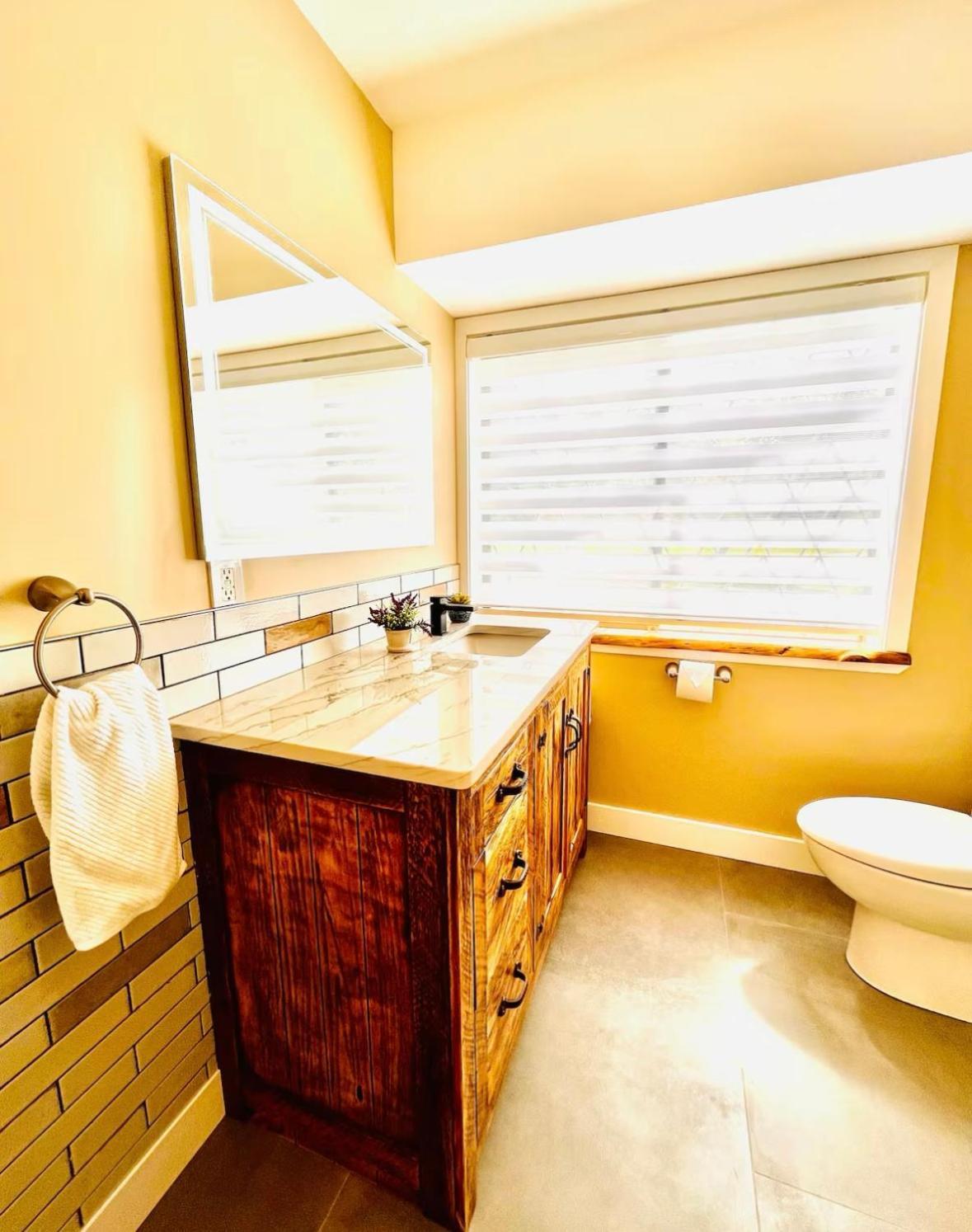 Oceanside Manor - Fancy Room - Golf Course & Beach View Qualicum Beach Exterior foto